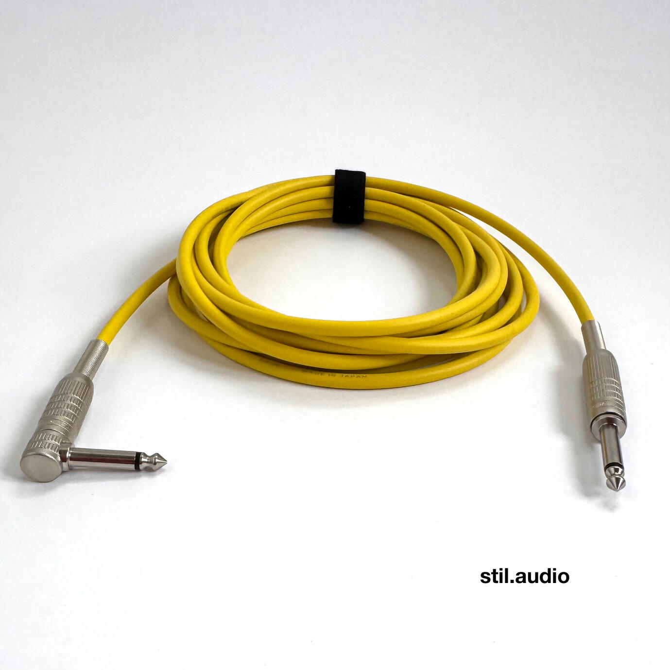 YELLOW INSTRUMENT/CANARE