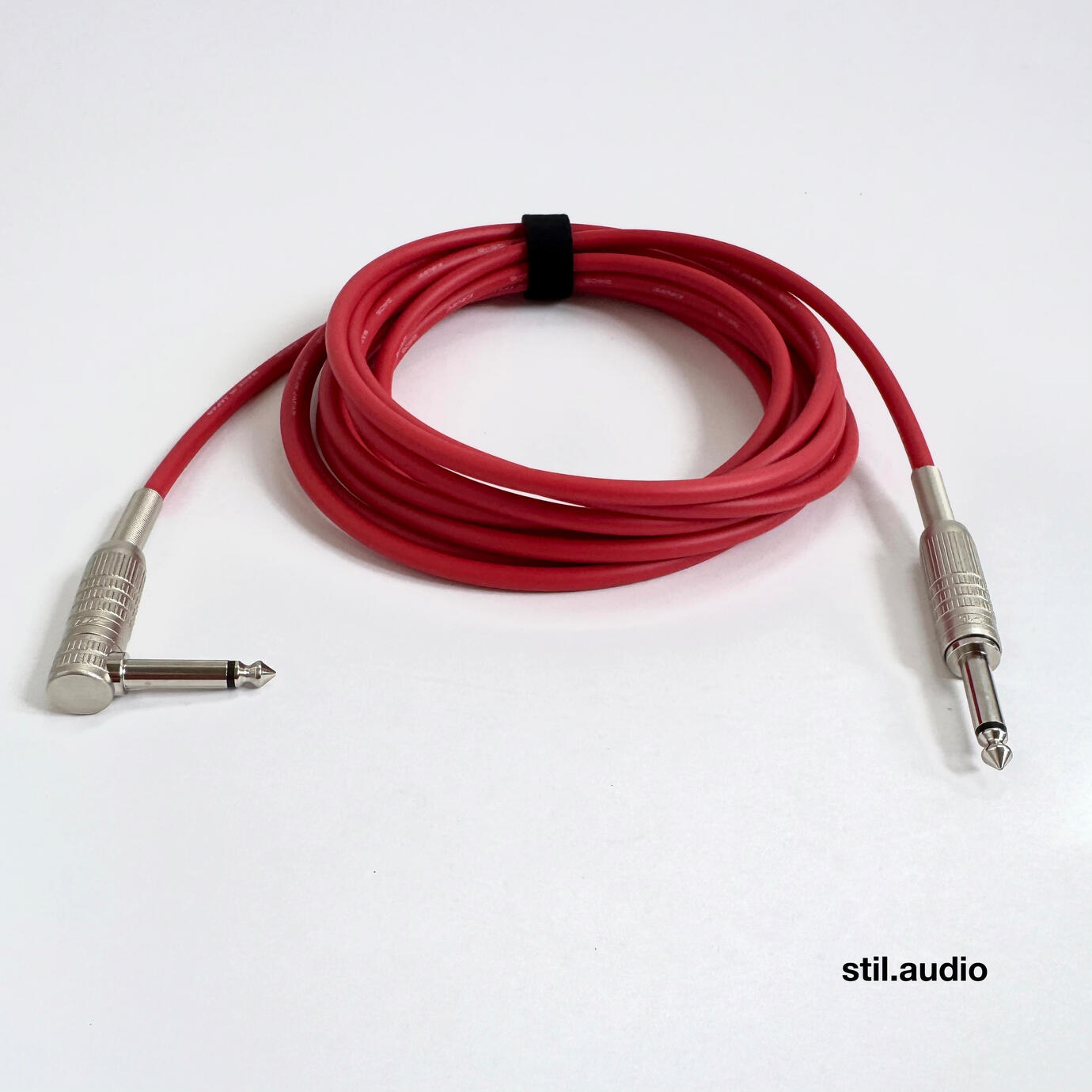 RED INSTRUMENT/CANARE